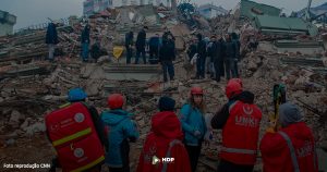 Terremoto na Turquia _ Número de mortos já passa de 5 mil