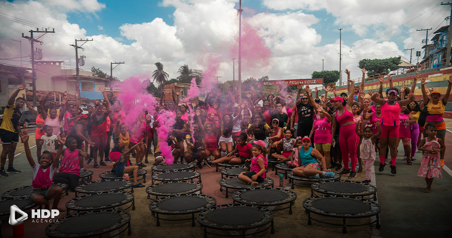 Mova-se no Outubro Rosa: Gênesis Multsports promove a conscientização sobre o câncer de mama