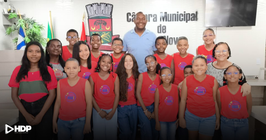 Alunos da Escola Monteiro Lobato visitam a Câmara de Vereadores de Terra Nova e participam de momento educativo sobre cidadania